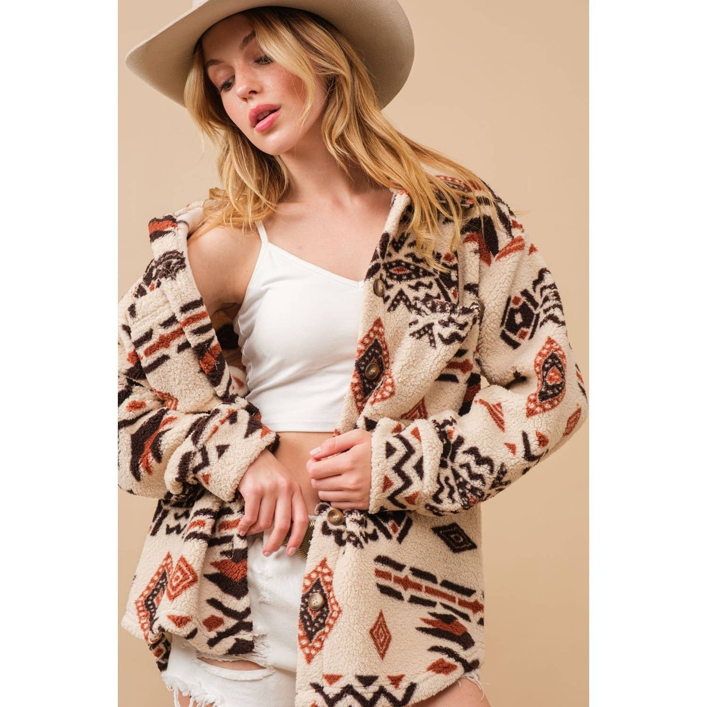 Apolline - Soft sherpa jacket with an Aztec print (Olive or Terracotta)