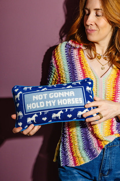 Furbish Studio - Needlepoint Kissen Hold my Horses