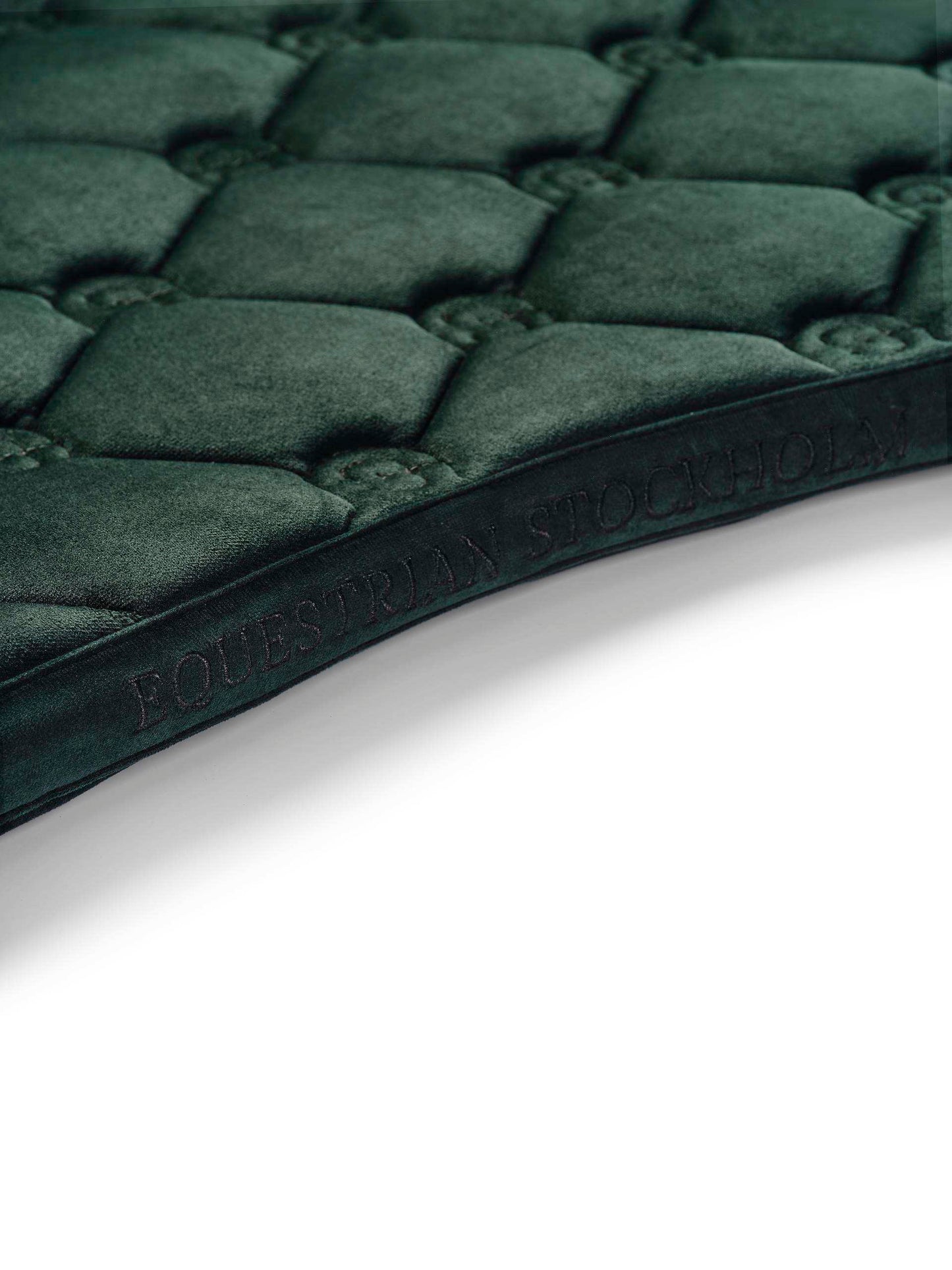 Equestrian Stockholm - FW26 Sycamore Green - Jump Saddle Pad Velvet springzadeldek