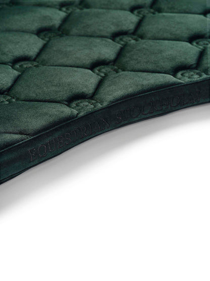 Equestrian Stockholm - FW26 Sycamore Green - Jump Saddle Pad Velvet springzadeldek