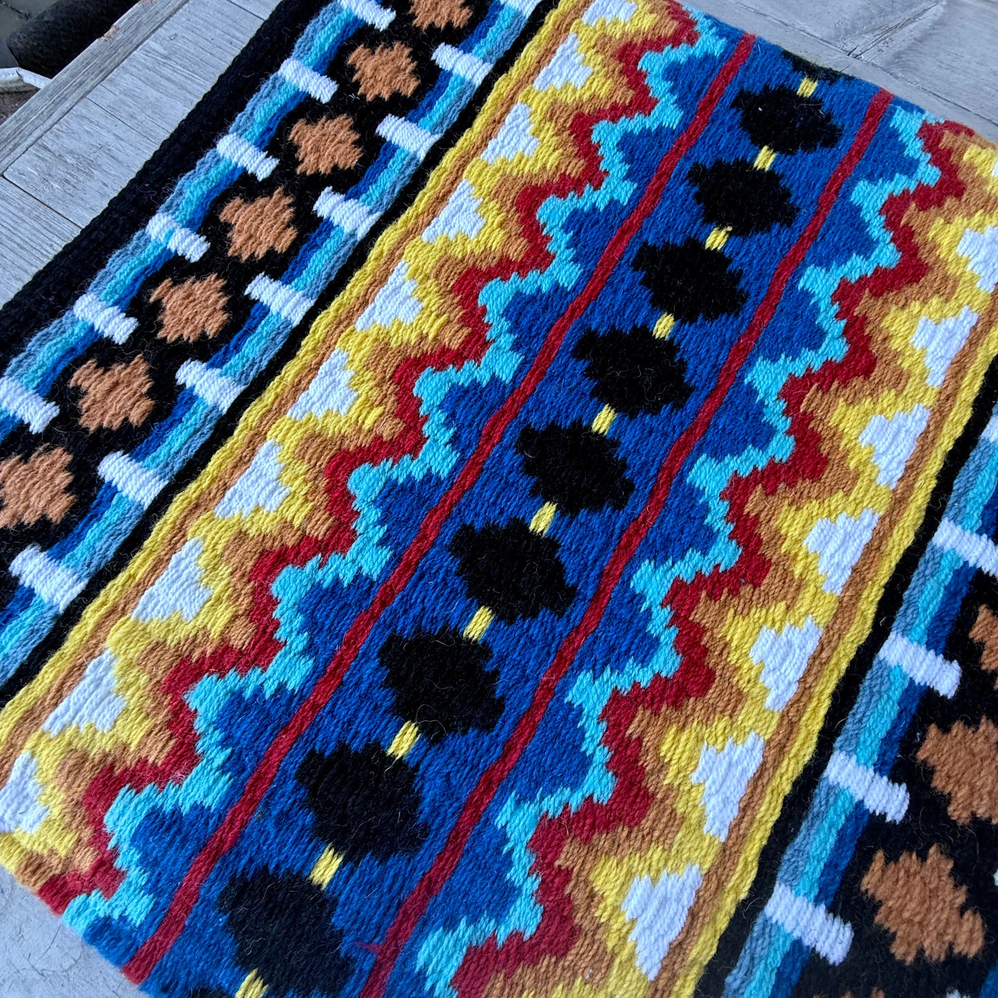 SB068 - Western oversized showblanket A - Zwart, blauw, geel