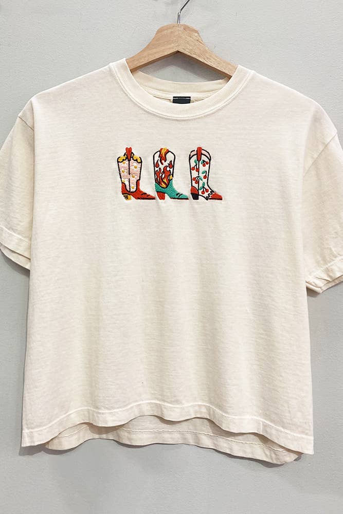 Sweet Claire - T-shirt Geborduurde Westernlaarzen cropped