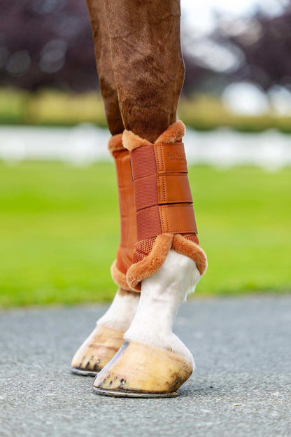 Equestrian Stockholm - FW26 Chestnut - Fur Mesh Brushing Boots beenbeschermers