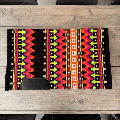 SB026 - Western oversized showblanket A - Zwart, neon lime, roze, oranje