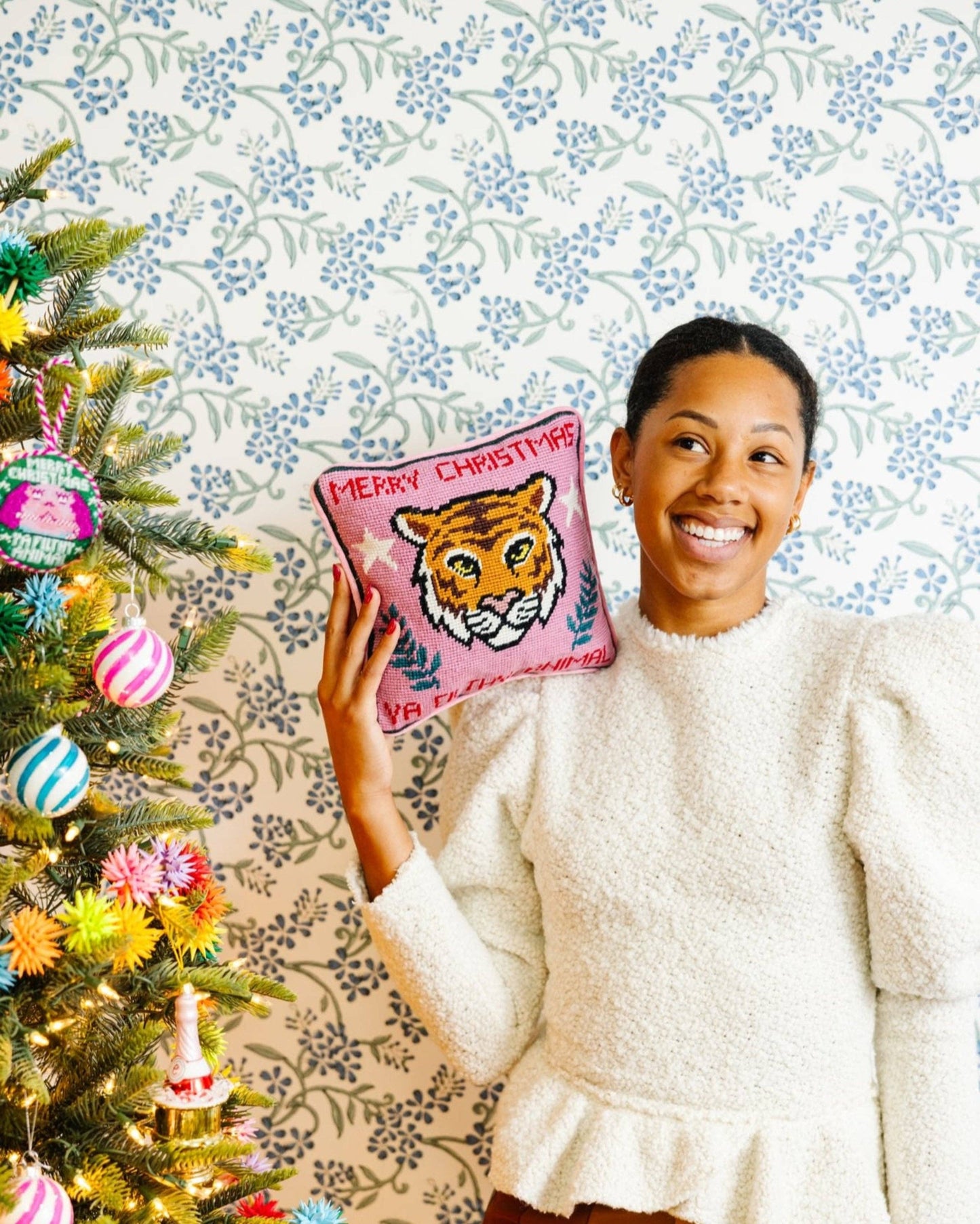 Furbish Studio - Needlepoint kussen Filthy Animal