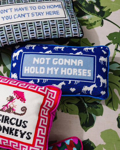 Furbish Studio - Needlepoint Kissen Hold my Horses