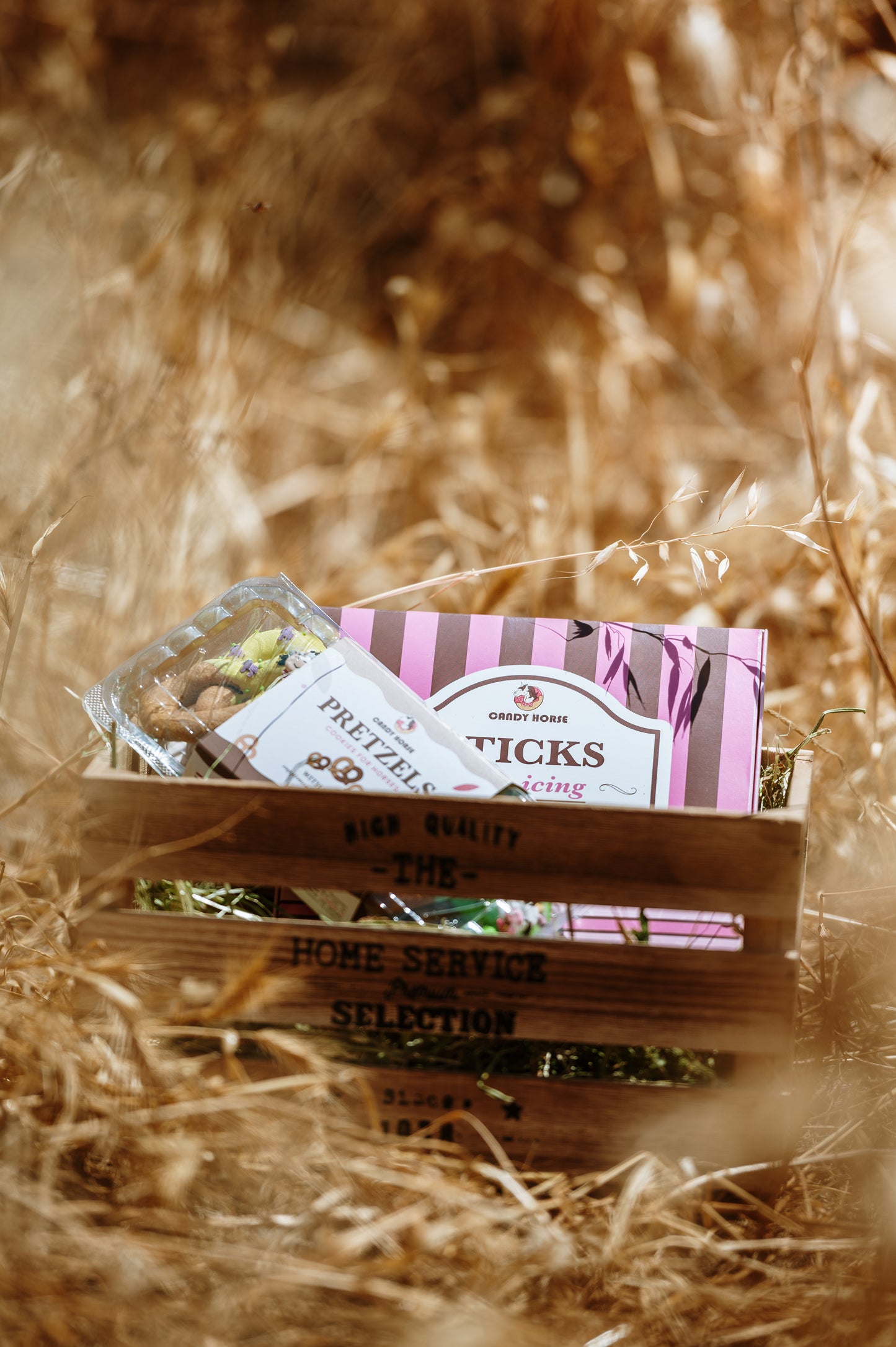 OP=OP - Candy Horse - The Farm Limited Collection - Versierde pretzels