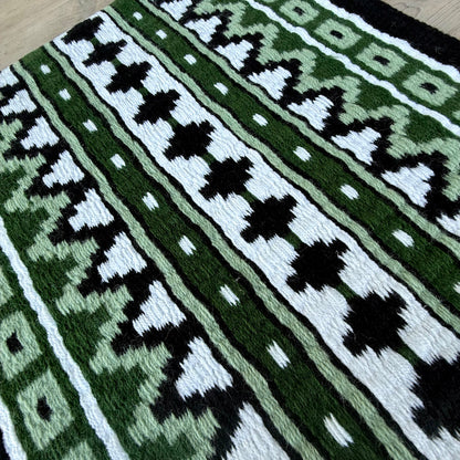SB046 - Western oversized showblanket A - Zwart, groen, olijf
