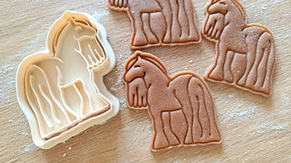 TwoBearsCC - Koekjes uitsteker Gypsy horse