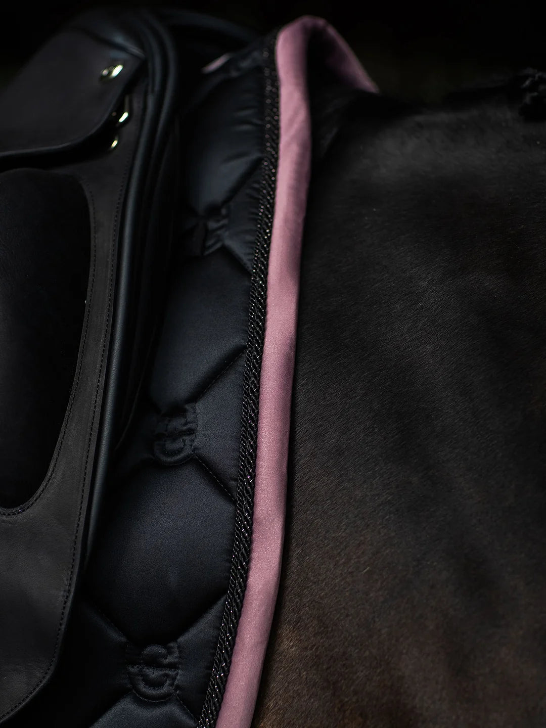 Equestrian Stockholm - FW26 Black Blush  - Dressage Saddle Pad dressuurzadeldek - Ride Against Cancer