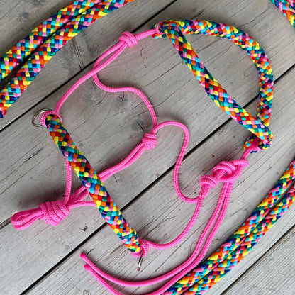 Het Paardenatelier - Rope halter set riding halter + reins ‘Rainbow’ pink