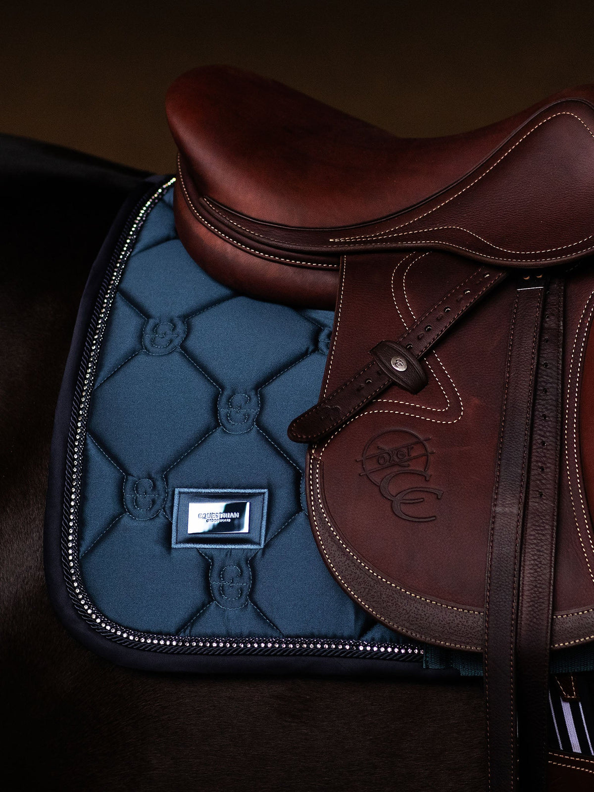 Equestrian Stockholm - FW26 Blue Meadow  - Crystal Shine Jump Saddle Pad springzadeldek