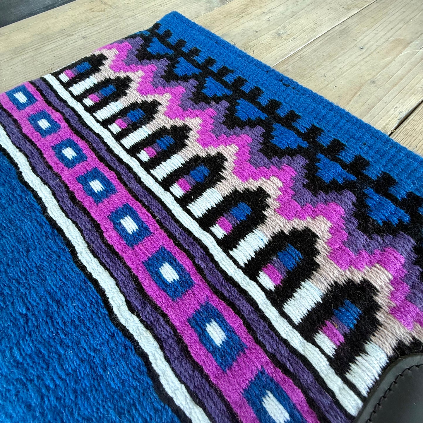 SB042 - Western oversized showblanket A - Blauw, paars