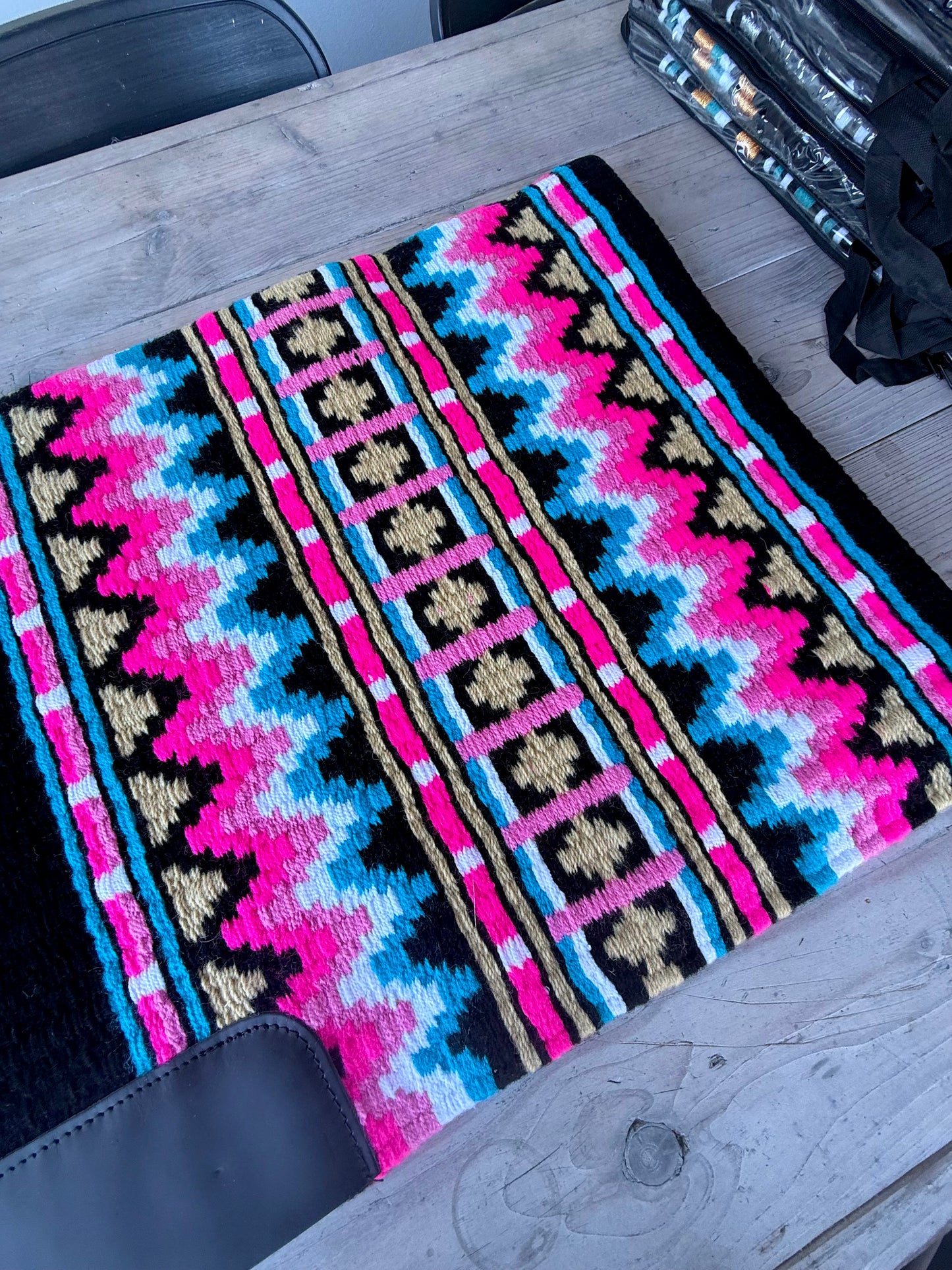 SB059 - Western oversized showblanket A - Zwart, roze, lichtblauw