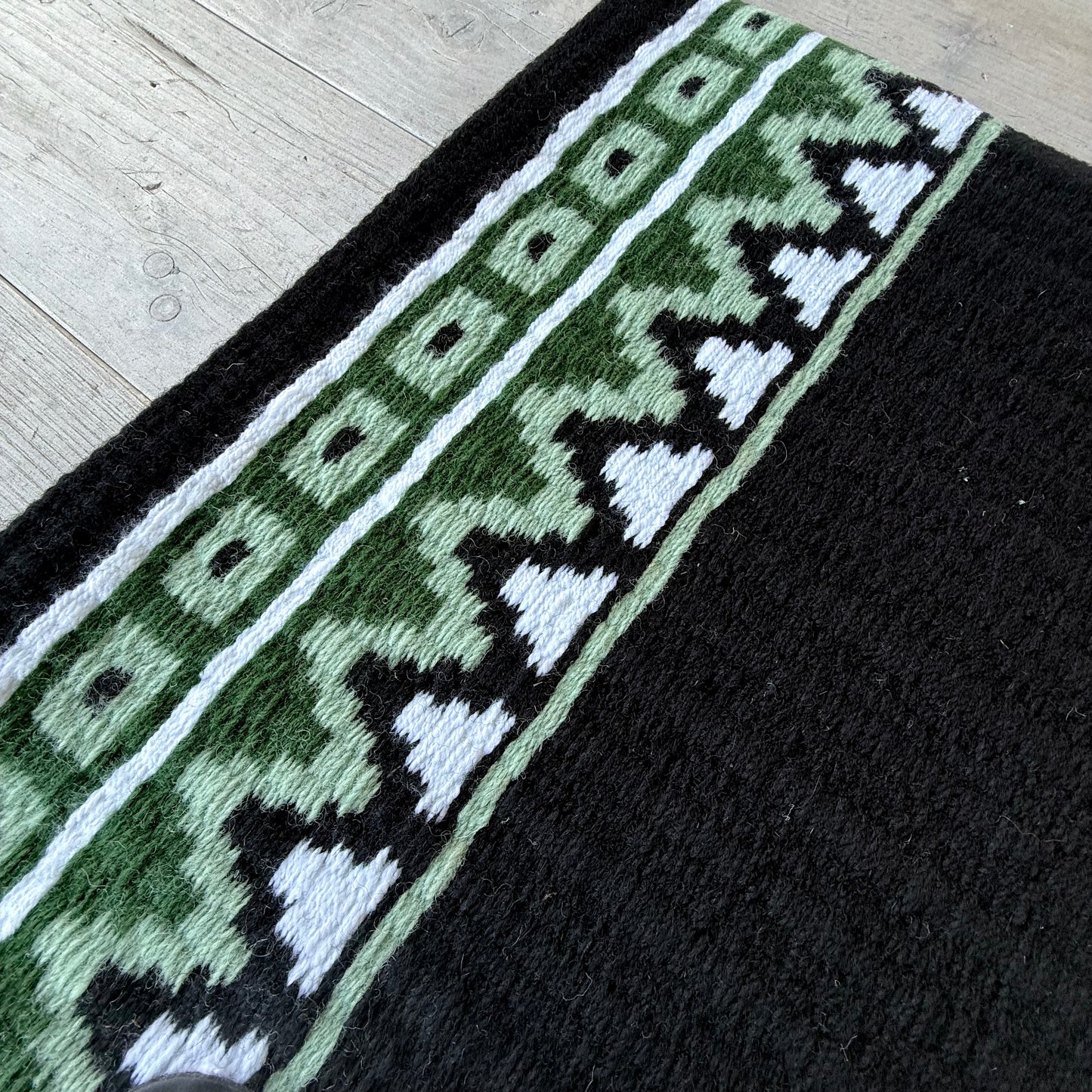 SB046 - Western oversized showblanket A - Zwart, groen, olijf