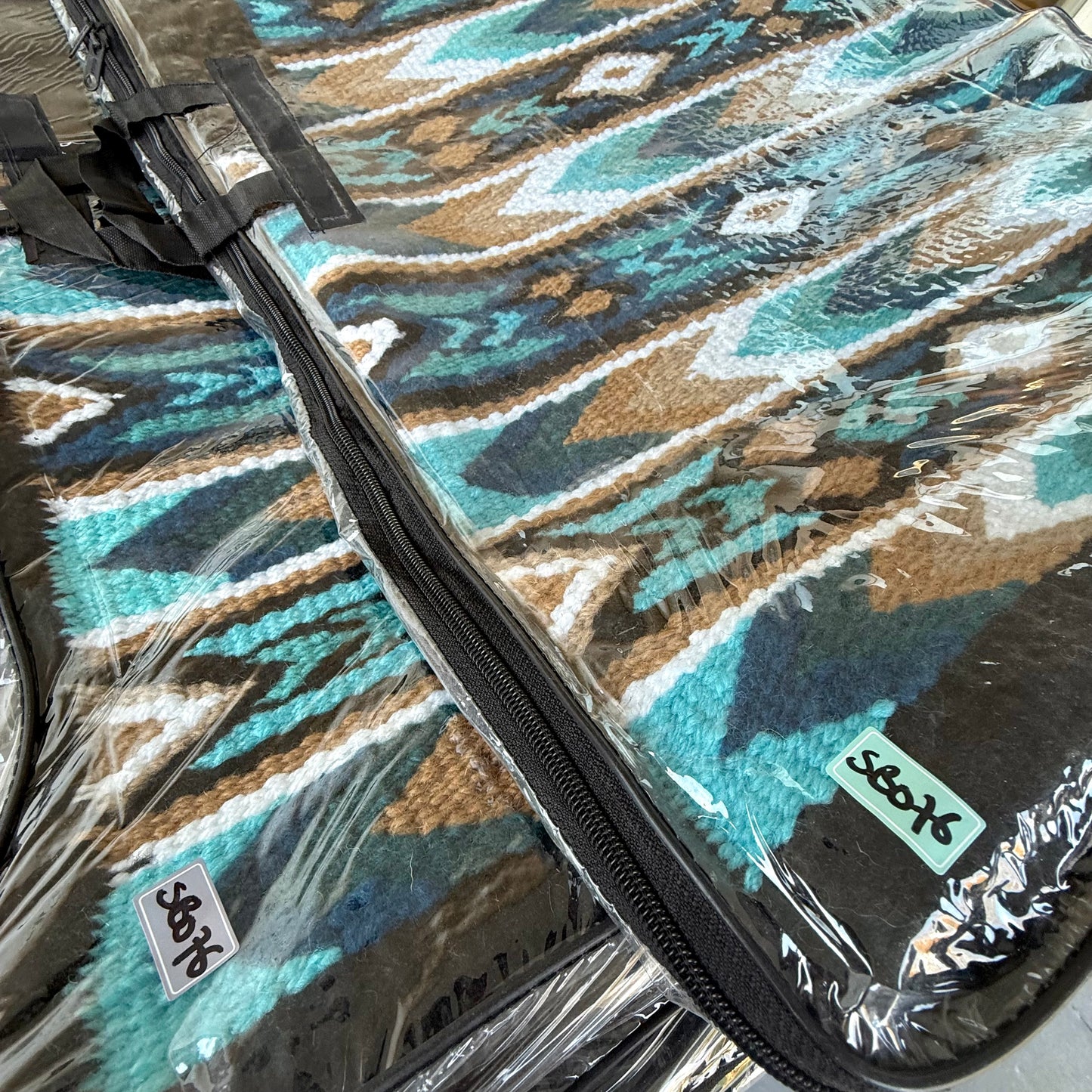 SB076 - Western oversized showblanket A - Zwart, blauw, taupe