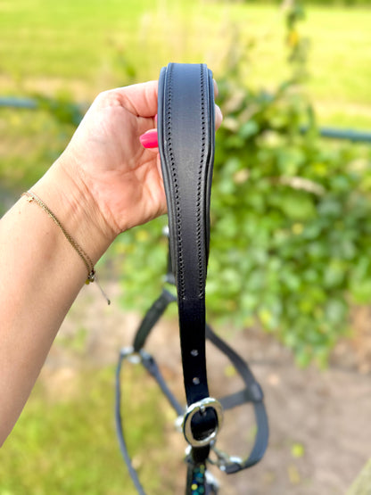 FMH - Zwart lederen halster met donkerblauwe sparkle-rocks ‘Midnight Spark’