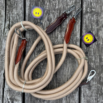 FMH - Closed rope reins with leather detail and clip ‘Rope Rein Cream’