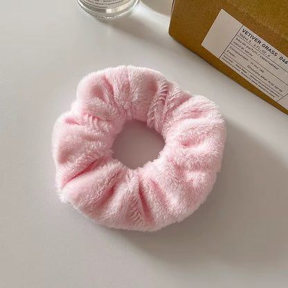 FMH - Soft Fluffy Scrunchie elastiek dressuurknot knotband (div. kleuren)