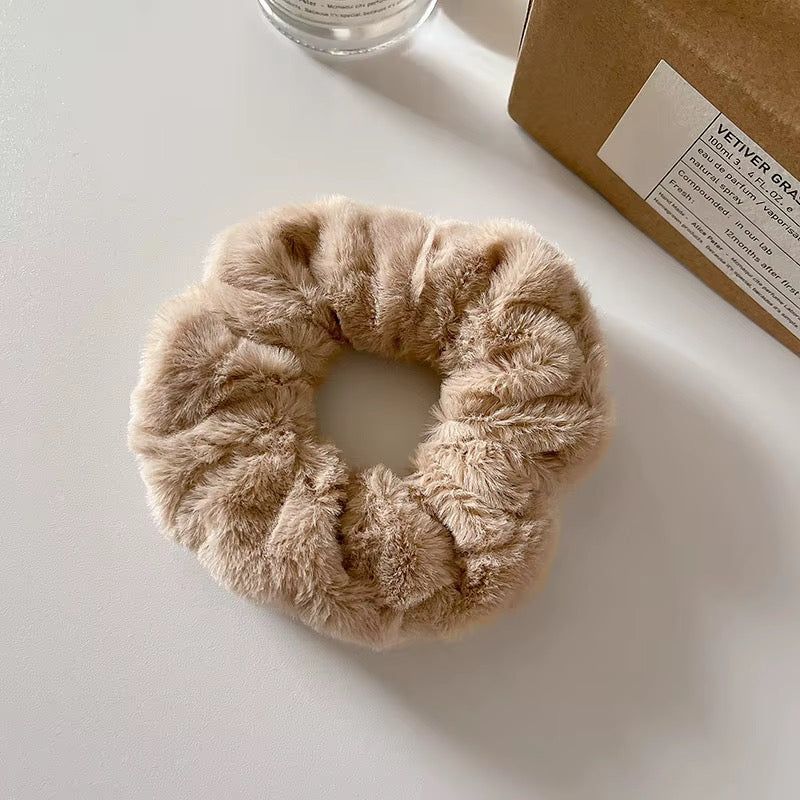 FMH - Soft Fluffy Scrunchie elastiek dressuurknot knotband (div. kleuren)