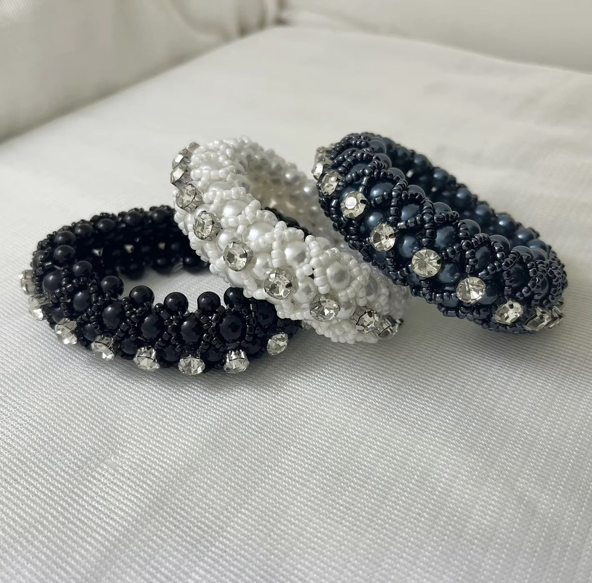 FMH - Classic Pearl luxe knotband met parelkralen en strass (div. kleuren)