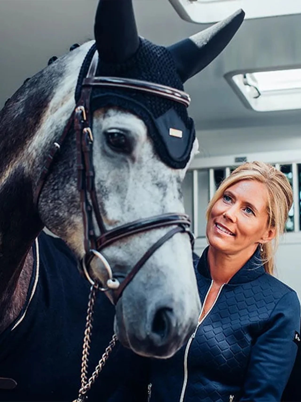 Equestrian Stockholm - Core Collection - Copriorecchie imbottito nero argento