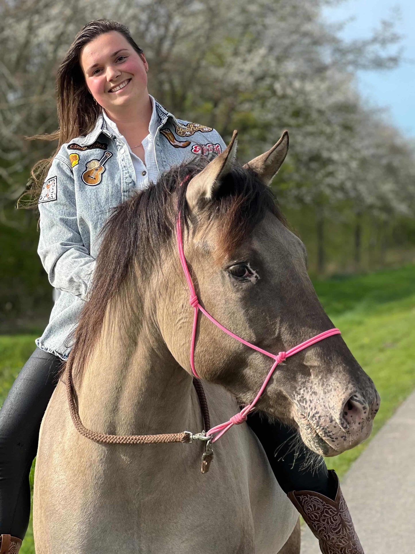 Het Paardenatelier - Touwhalster Basic Neon Roze