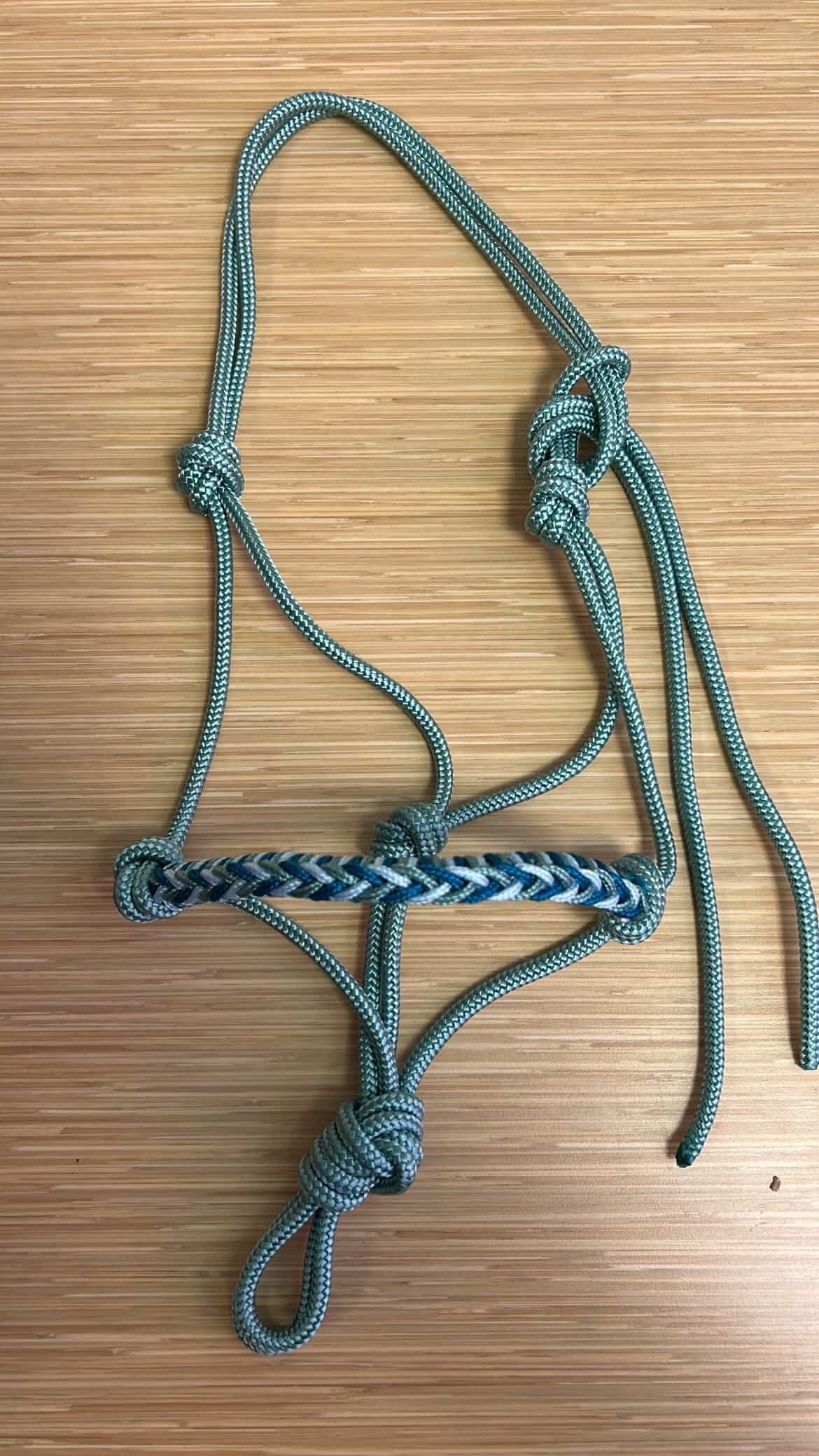 UNCLAIMED ITEMS - Touwhalsterverkoop - Veiling THV17 - Halster grijsblauw met blauwmix gevlochten neusriem SHET