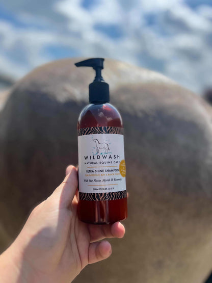 WildWash - Equine Ultra Shine natürliche Pferdeshampoo für kastanienbraune, braune und schwarze Felle 300ml