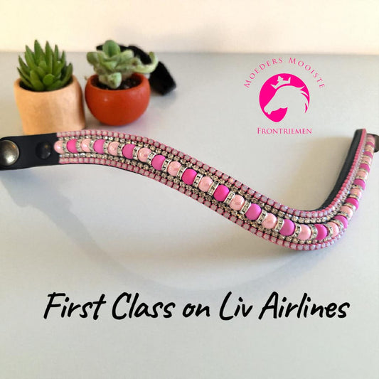 Moeders Mooiste Frontriemen - Deluxe “First Class on Liv Airlines” Z/H-D