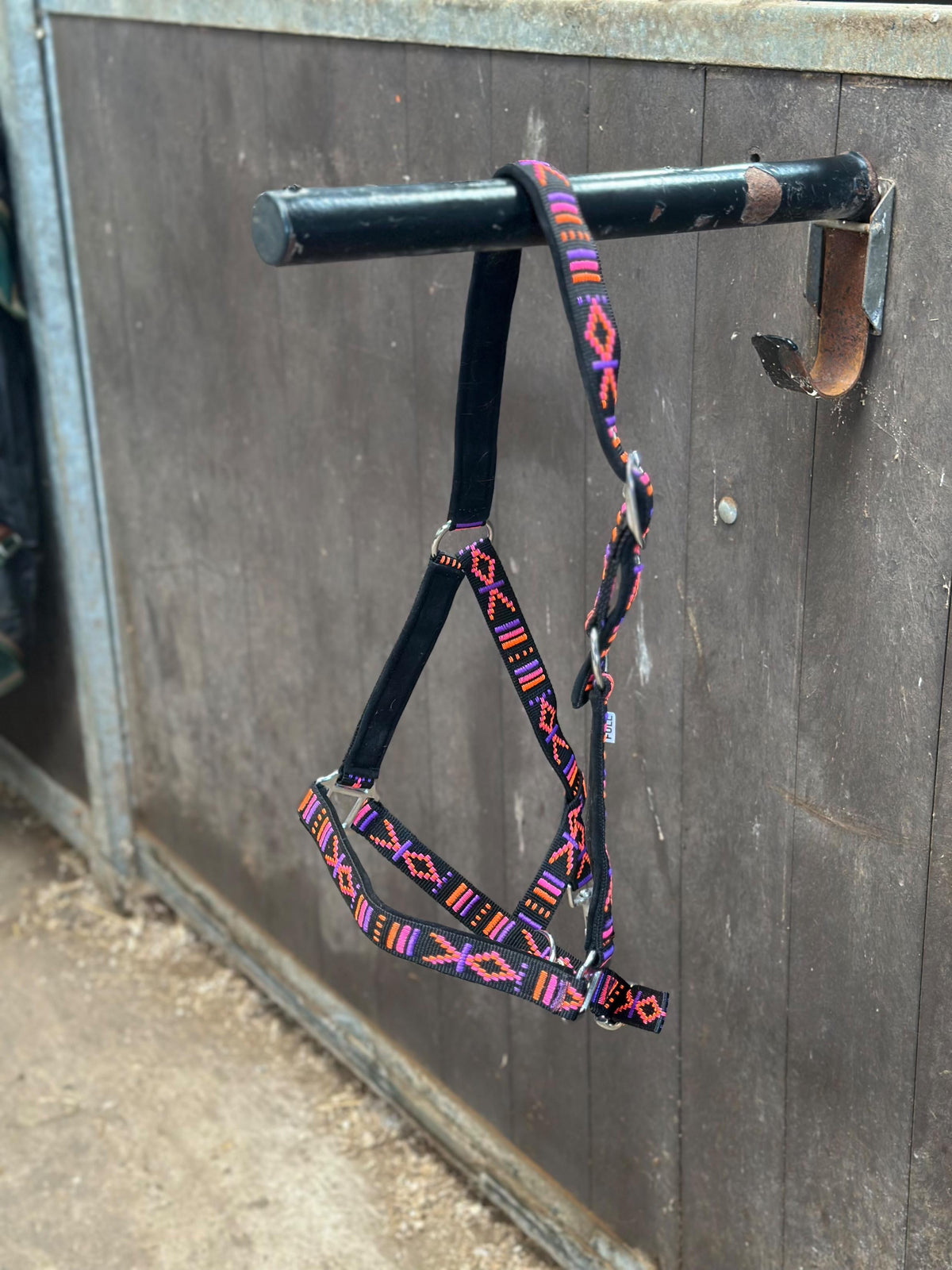 FMH - Bestelltes Nylonhalfter mit Polsterung „Nomad Spirit“ Neon Schwarz