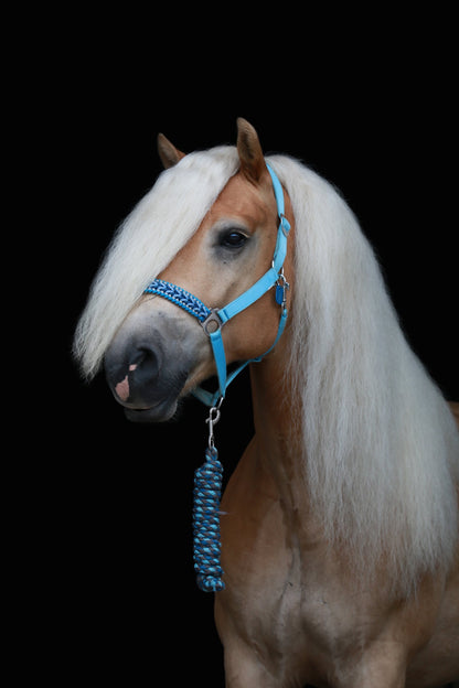 Handgemaakte paardenhalsters - Geknoopt halster ‘Santorini’ lichtblauw/ donkerblauw