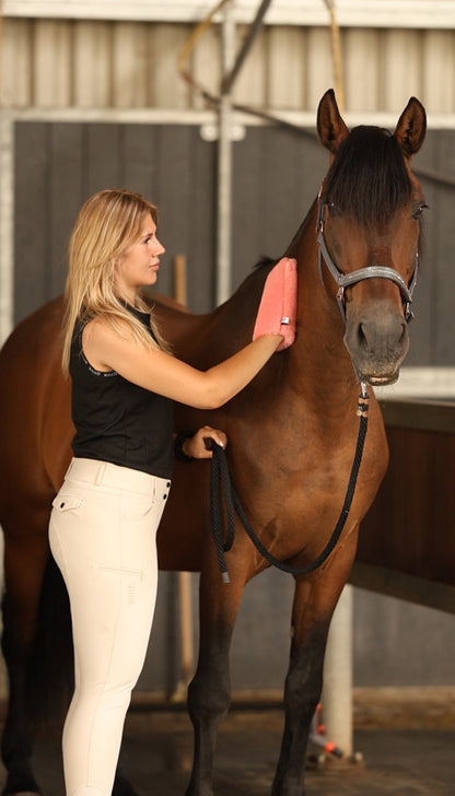 CleanYourHorse - Nano zilver Poetshandschoen roze (pony/normaal)