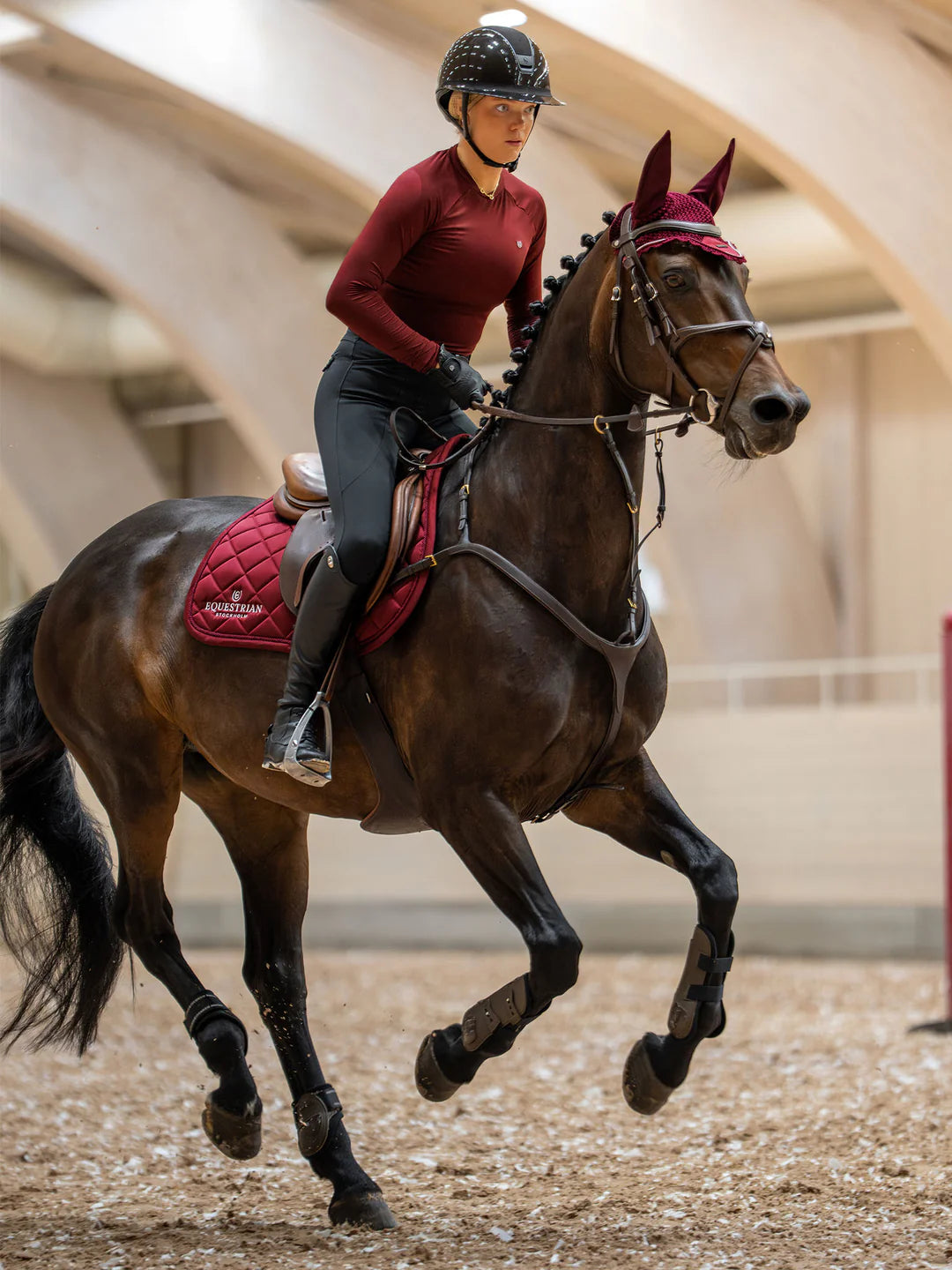 Equestrian Stockholm - Line Collection - Sottosella da salto Bordeaux