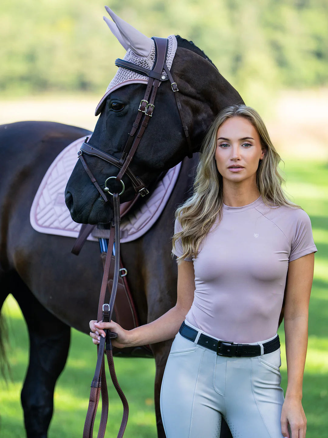 Equestrian Stockholm - SS26 Midsummer Blush - Fliegenohren Modern Fliegenmütze