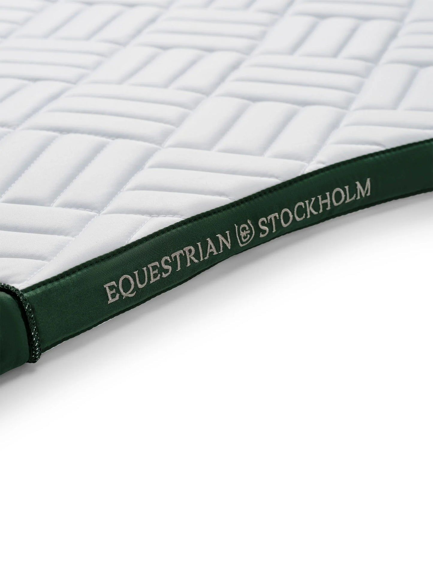 Equestrian Stockholm - FW26 White Sycamore Green - Dressage Saddle Pad Modern dressuurzadeldek