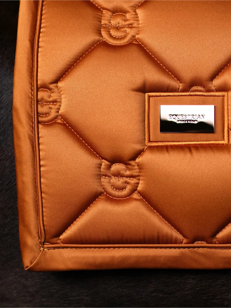 Equestrian Stockholm - FW26 Chestnut - Dressage Saddle Pad Satin dressuurzadeldek