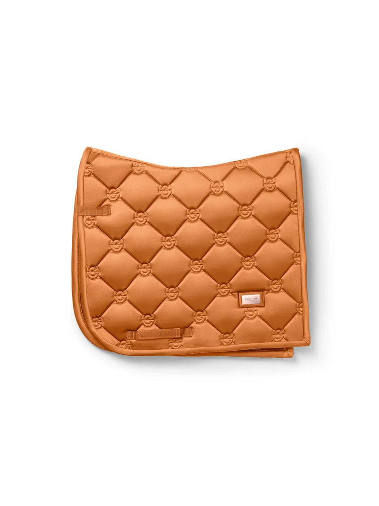 Equestrian Stockholm - FW26 Chestnut - Dressage Saddle Pad Satin dressuurzadeldek