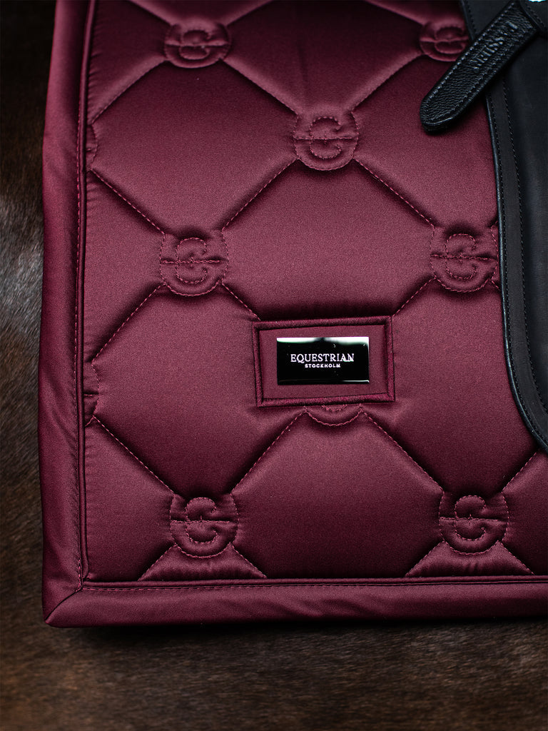 Equestrian Stockholm - FW26 Merlot - Dressage Saddle Pad Satin dressuurzadeldek