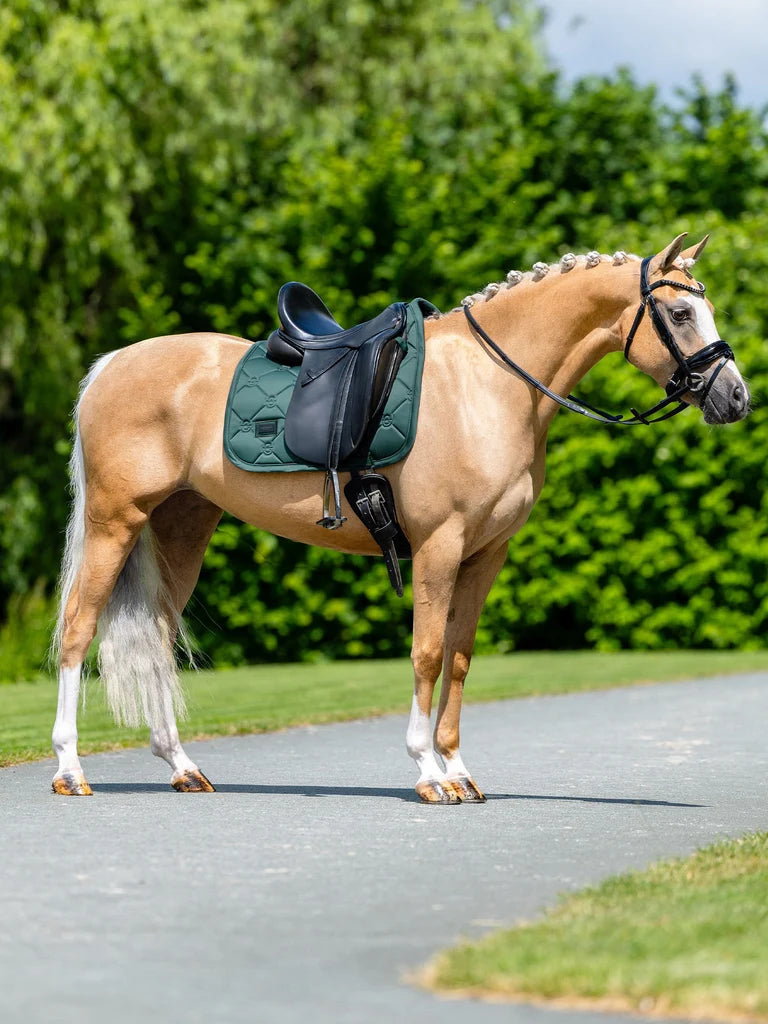 Equestrian Stockholm - FW26 Sycamore Green - Dressage Saddle Pad Satin dressuurzadeldek