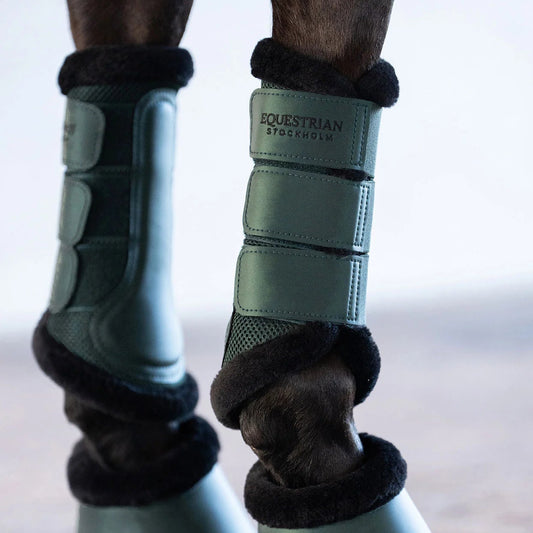 Equestrian Stockholm - FW26 Sycamore Green - Fur Mesh Brushing Boots beenbeschermers