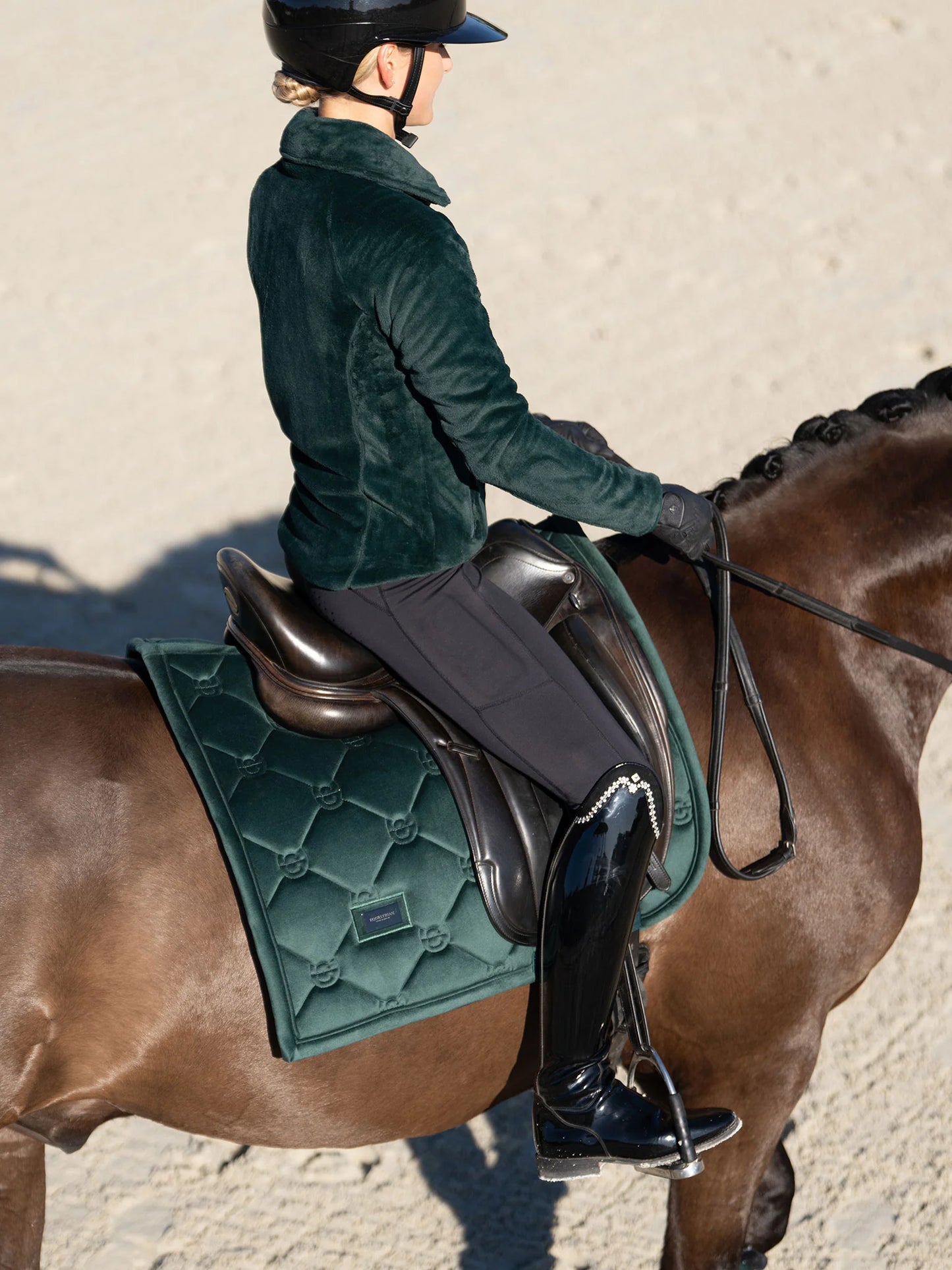 Equestrian Stockholm - FW26 Sycamore Green - Dressage Saddle Pad Velvet dressuurzadeldek