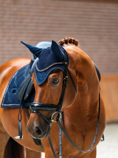 Equestrian Stockholm - FW26 Blue Meadow - Crystal Modern Ear Bonnet oornetje