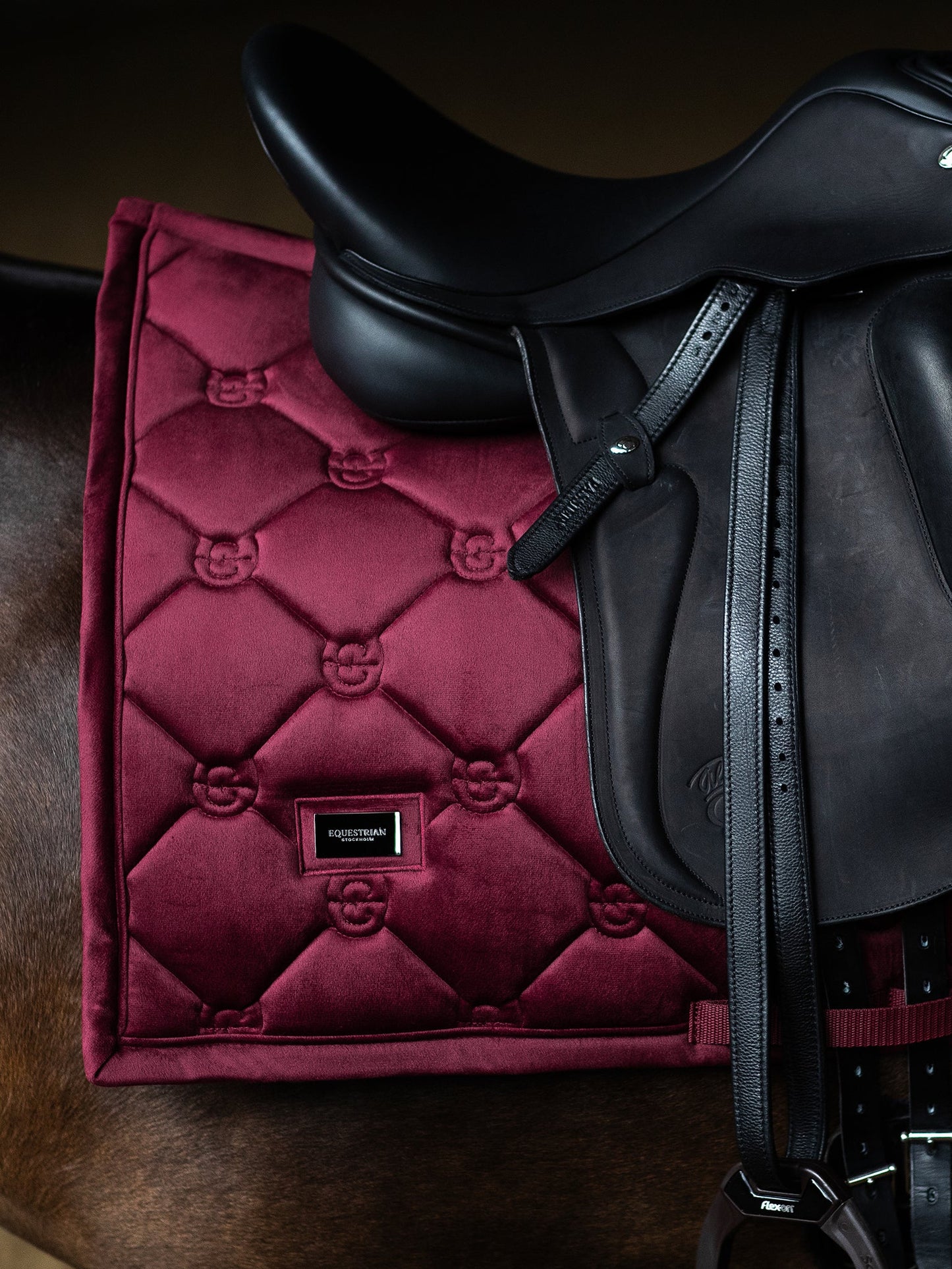 Equestrian Stockholm - FW26 Merlot - Dressage Saddle Pad Velvet dressuurzadeldek