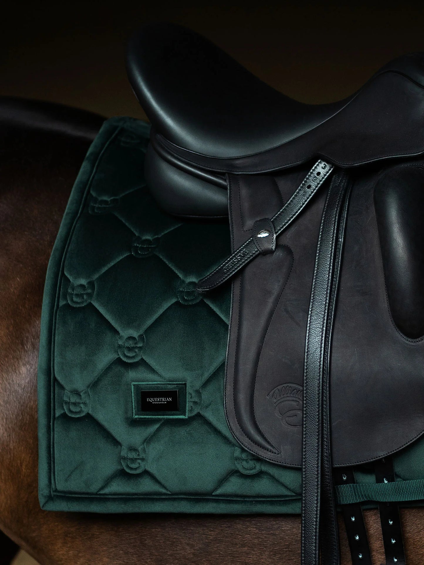 Equestrian Stockholm - FW26 Sycamore Green - Dressage Saddle Pad Velvet dressuurzadeldek