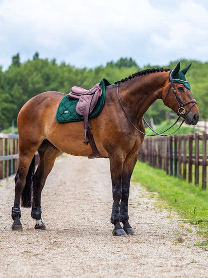 Equestrian Stockholm - FW26 Sycamore Green - Jump Saddle Pad Velvet springzadeldek