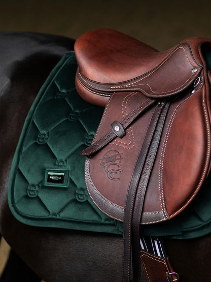 Equestrian Stockholm - FW26 Sycamore Green - Jump Saddle Pad Velvet springzadeldek