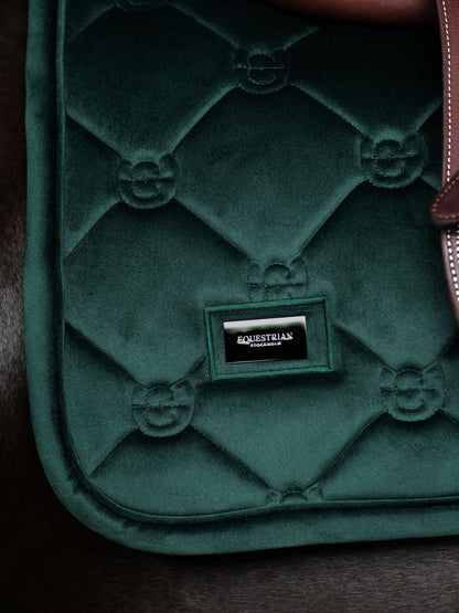 Equestrian Stockholm - FW26 Sycamore Green - Jump Saddle Pad Velvet springzadeldek