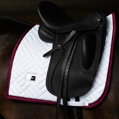Equestrian Stockholm - FW26 White Merlot - Dressage Saddle Pad Modern dressuurzadeldek
