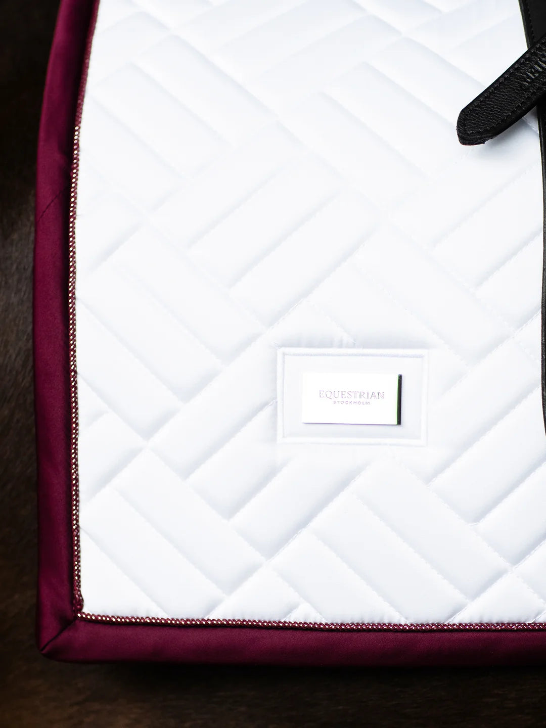 Equestrian Stockholm - FW26 White Merlot - Dressage Saddle Pad Modern dressuurzadeldek